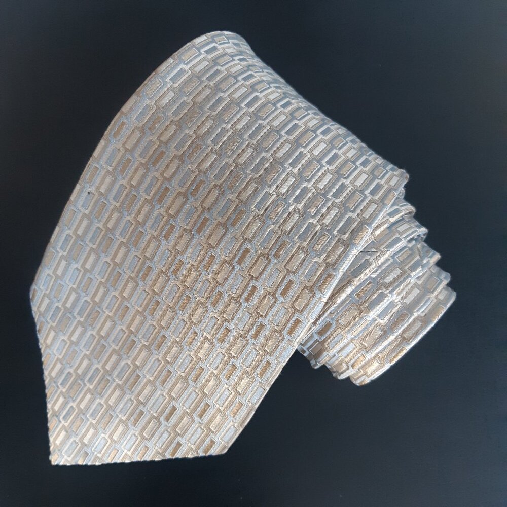 Ermenegildo Zegna Men's Silk Necktie Silver Grey, Tan & White Geometric Pattern